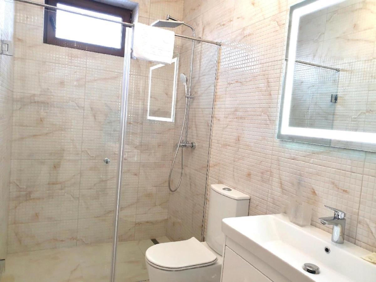 Apartment Sweethome 1 Free Parking Uschhorod Exterior foto